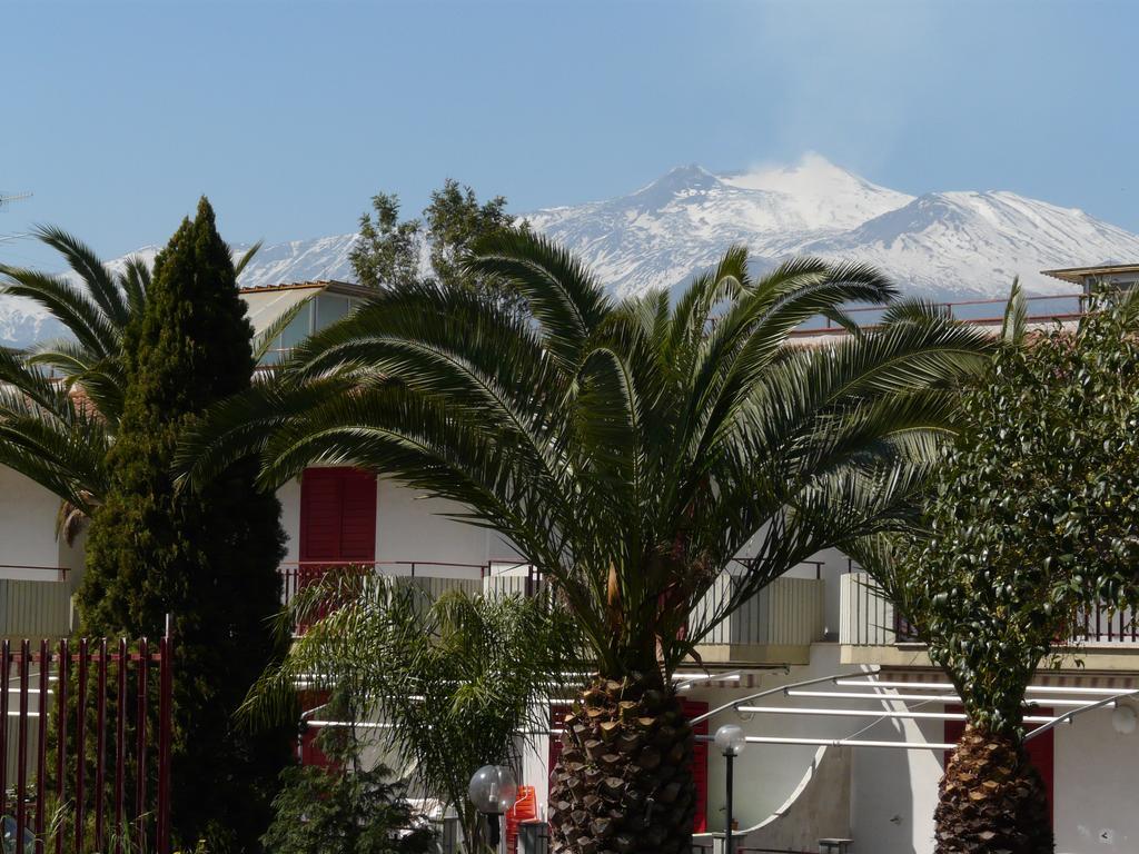 Villa La Casa Al Mare Fondachello  Exterior foto